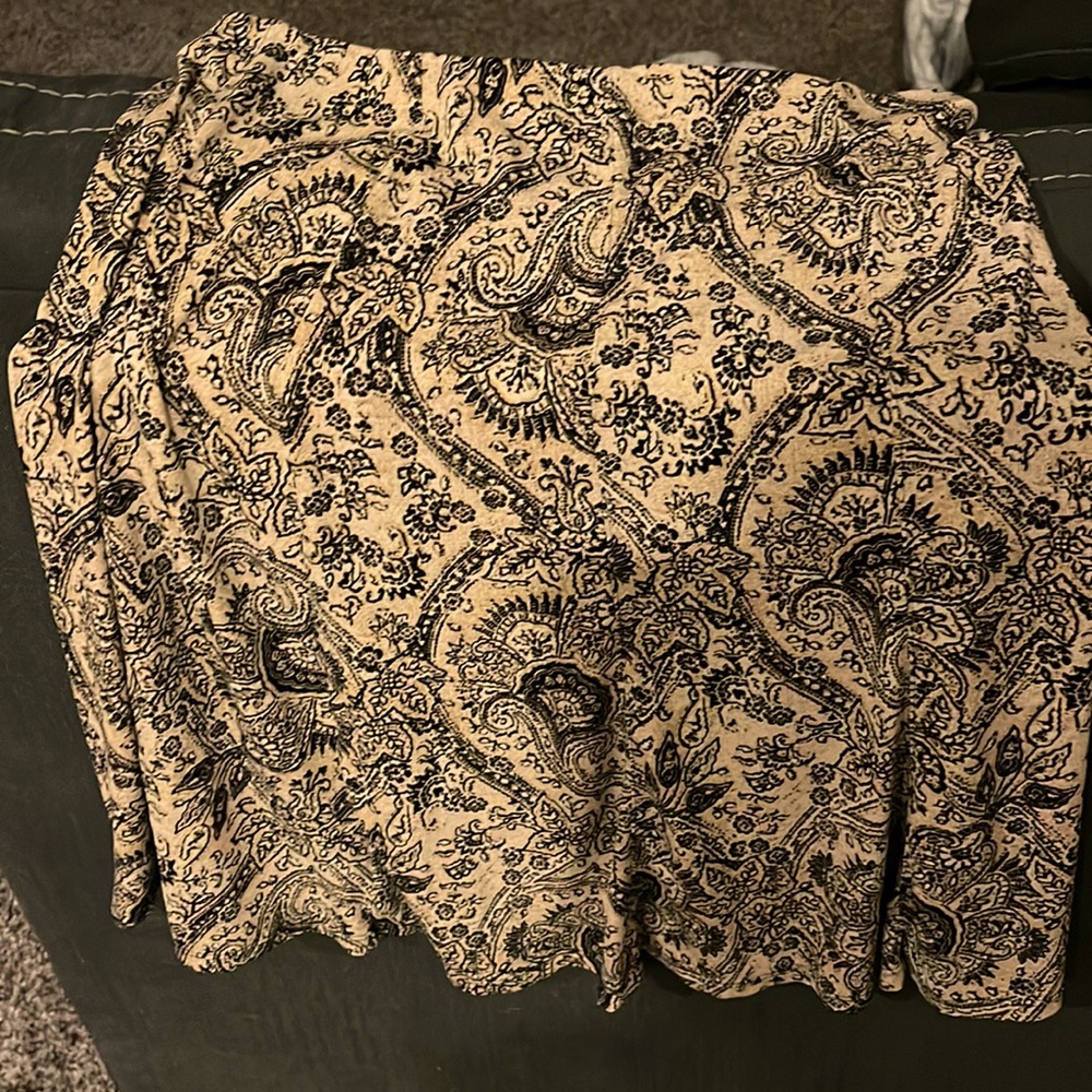 Ladies skirt